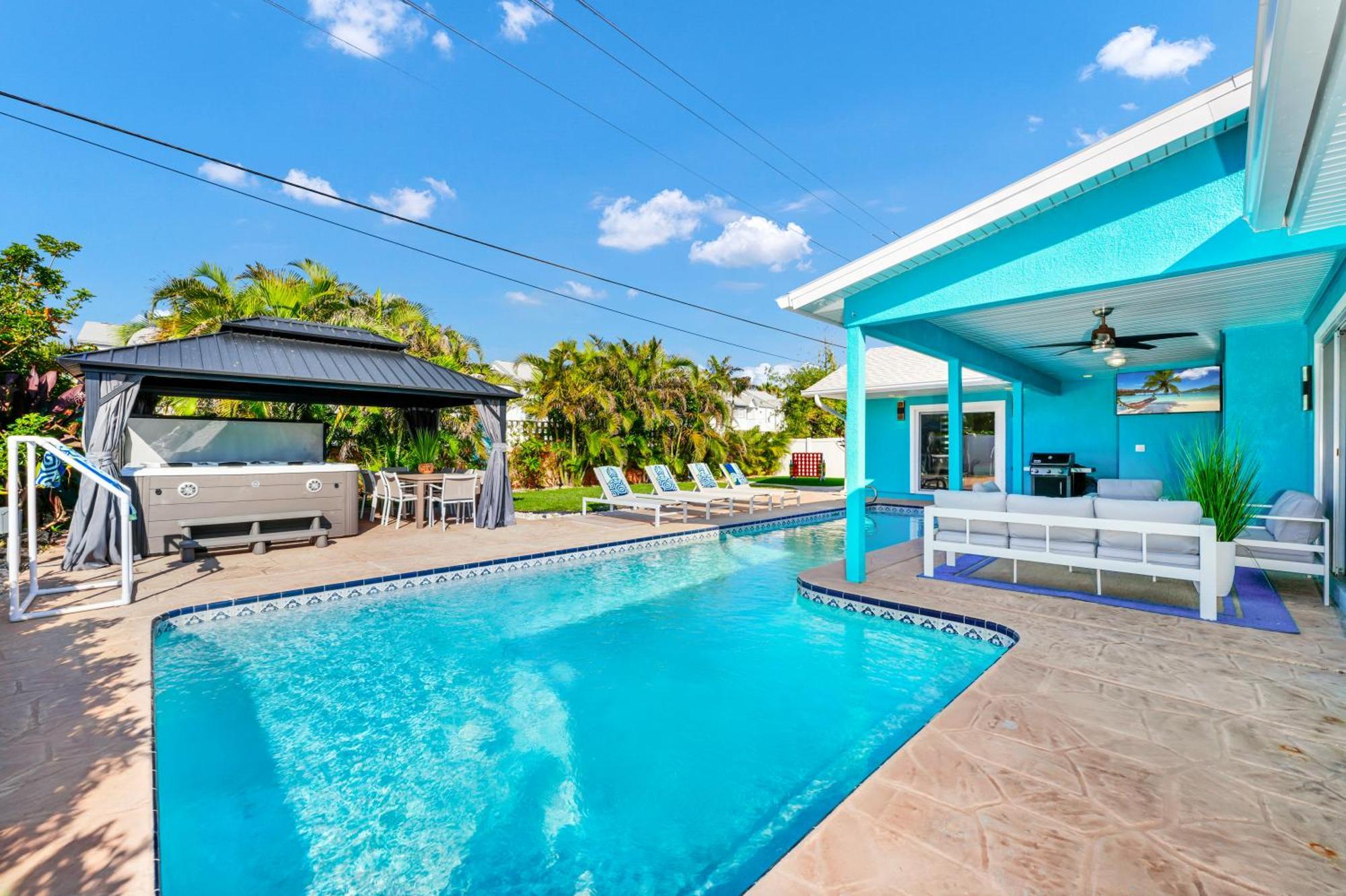 Ocean House With Hot Tub And Heated Pool ! Beach 1 Minute Walk ! Villa Cape Canaveral Exterior photo